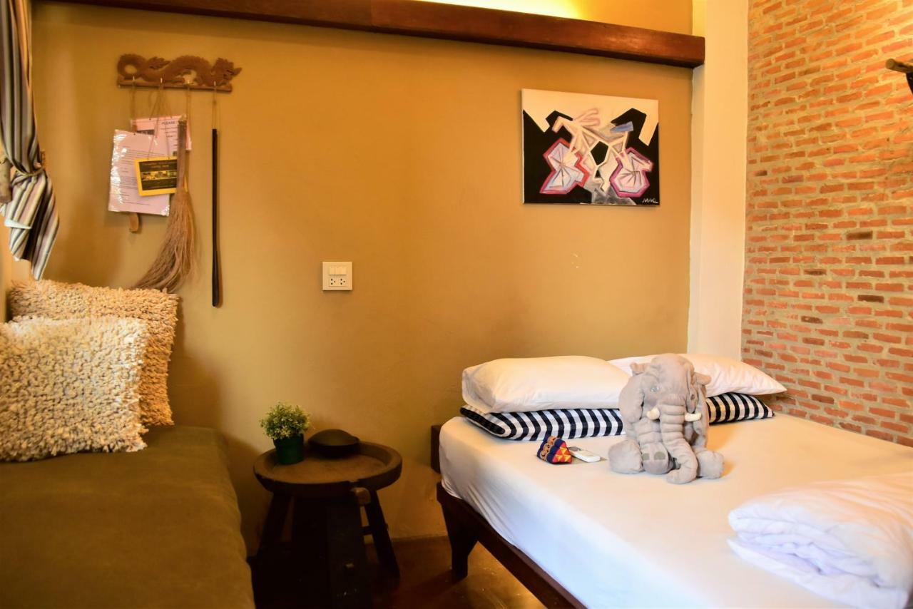 Baan Rare Guesthouse Удонтхані Екстер'єр фото